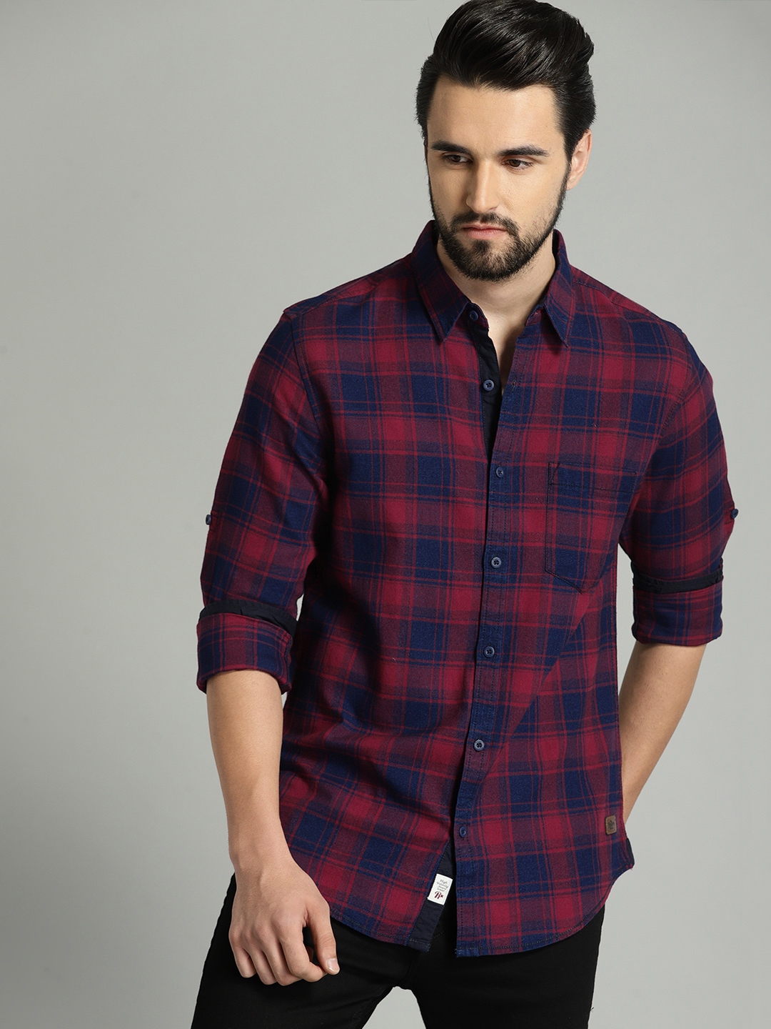 Buy Roadster Men Navy Blue & Red Regular Fit Checked Casual Shirt ...