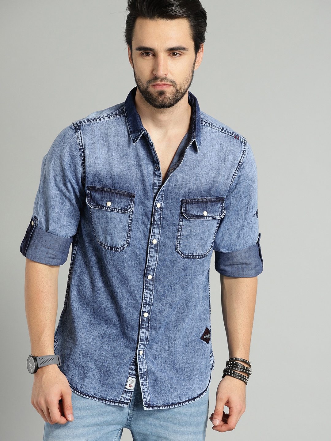 Buy Roadster Men Blue Chambray Pure Cotton Sustainable Casual Shirt ...