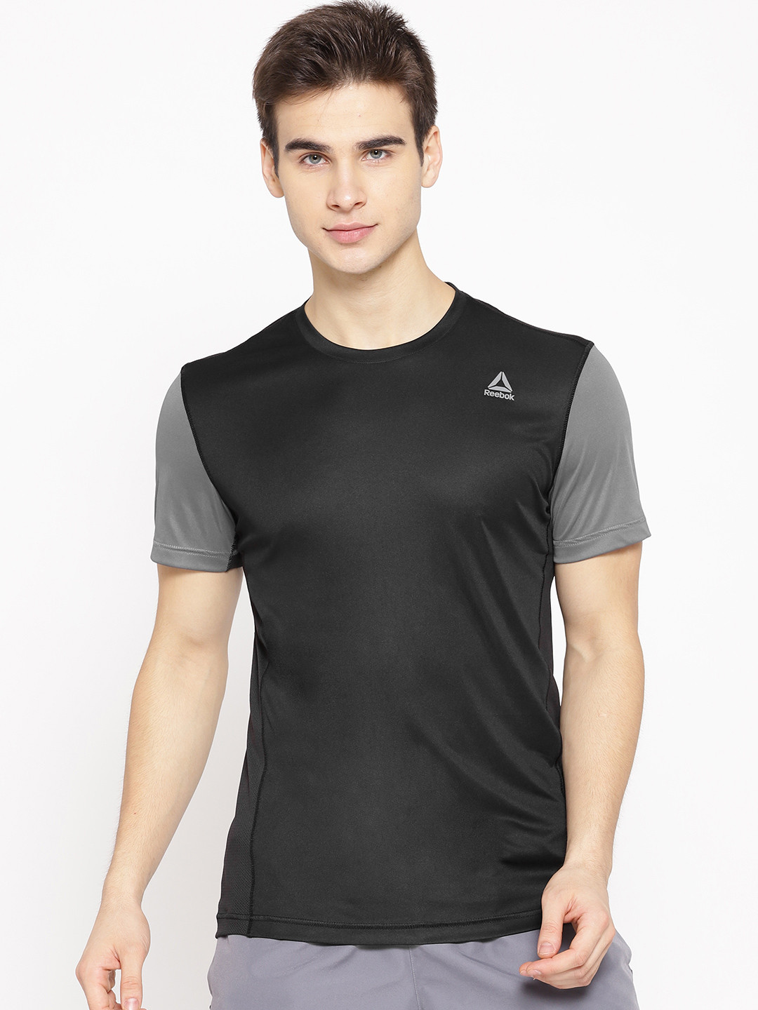 Buy Reebok Men Black Solid Contrast MOD Poly Round Neck Training T