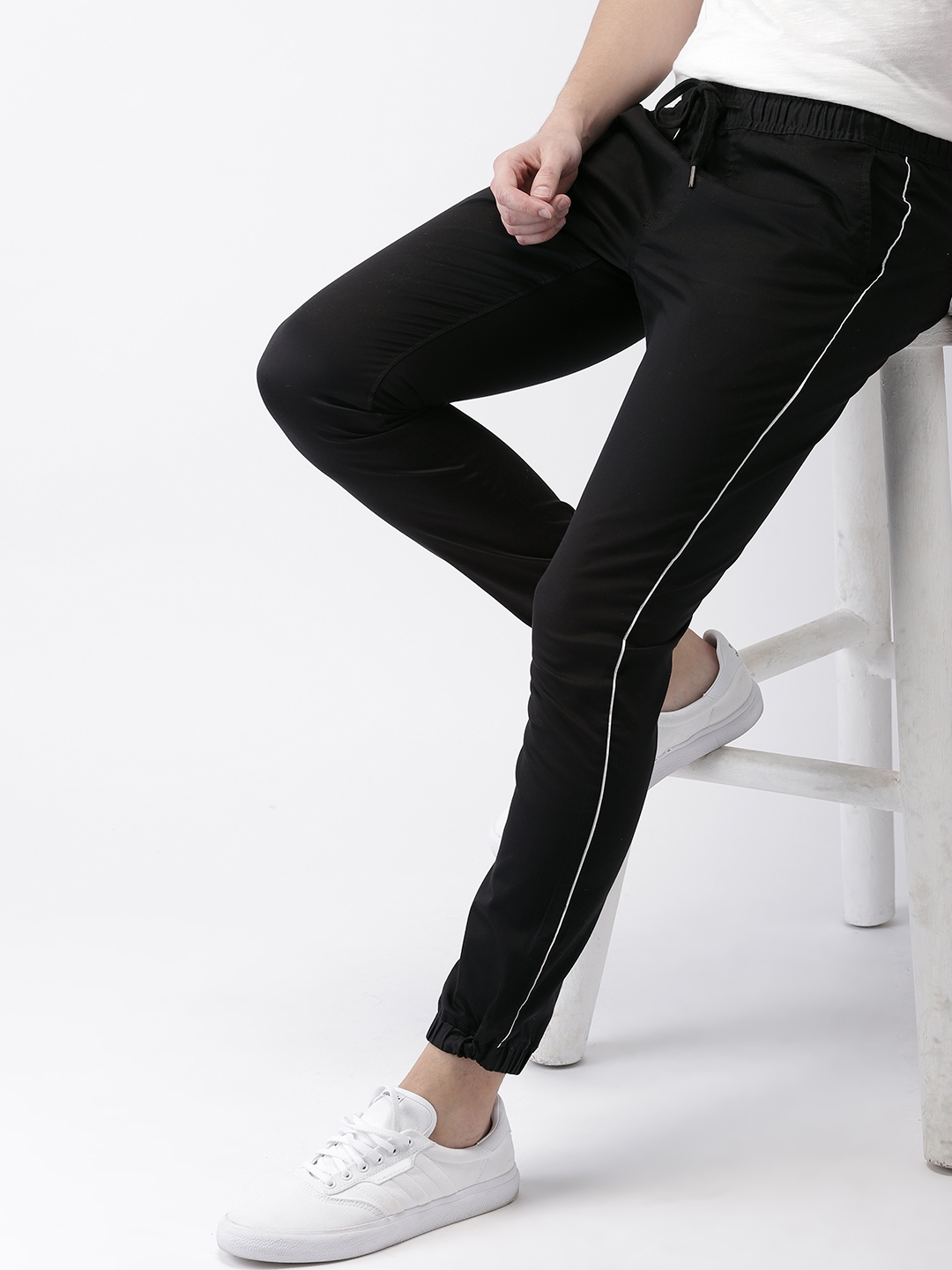 mast and harbour joggers