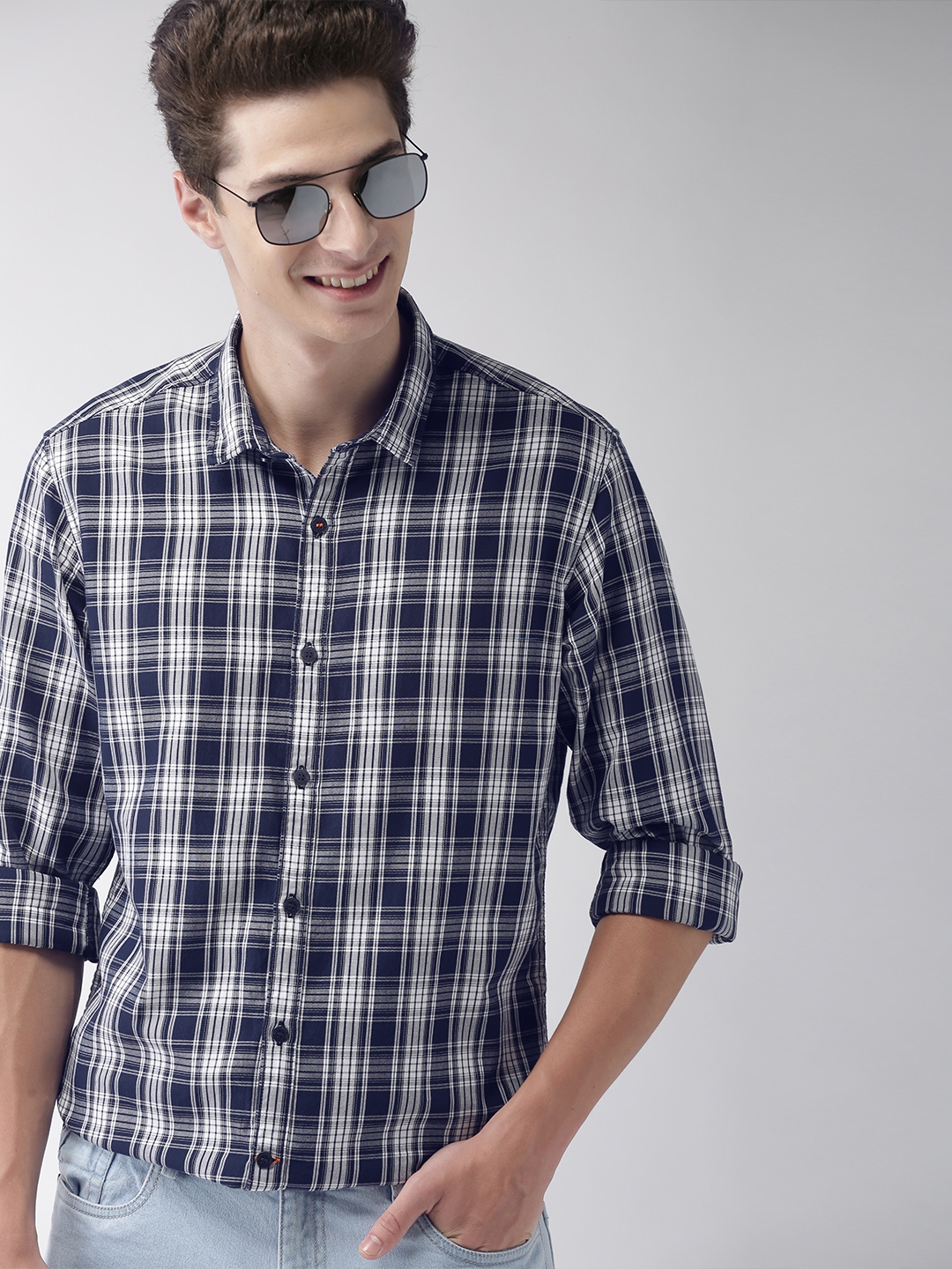 Buy Mast & Harbour Men Navy Blue & White Regular Fit Checked Casual 