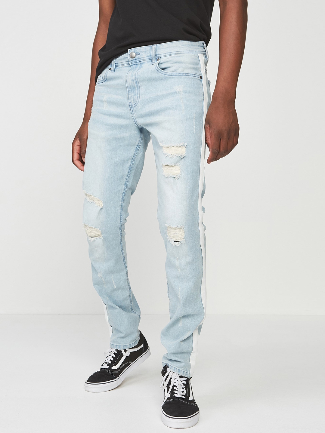 slim fit mid rise jeans