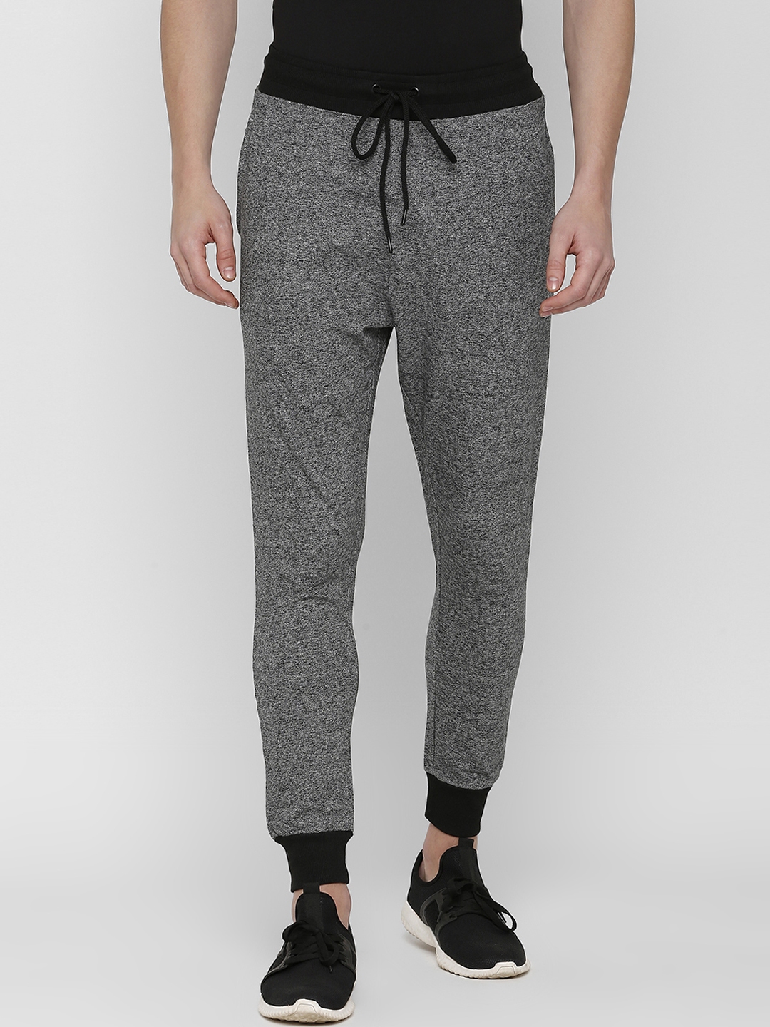 skult by shahid kapoor track pants