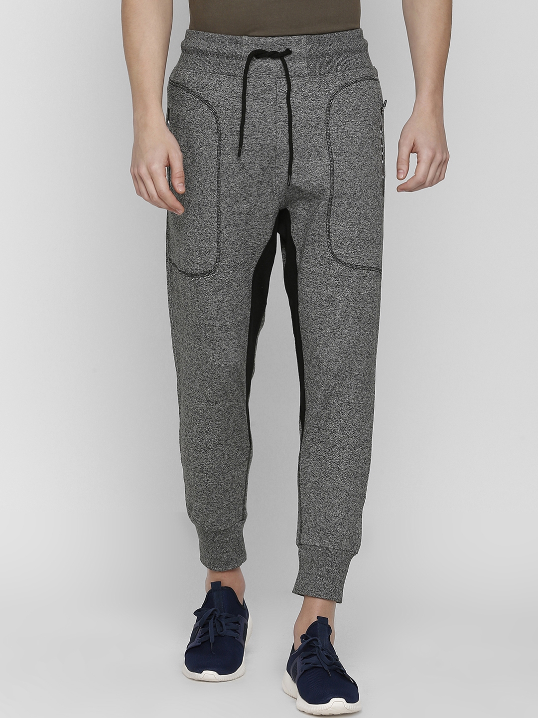 shahid kapoor joggers