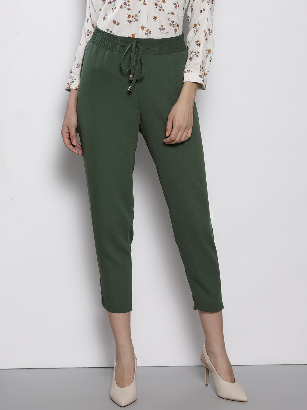 Buy DOROTHY PERKINS Women Green Regular Fit Solid Petite Cropped Trousers - Trousers for Women 