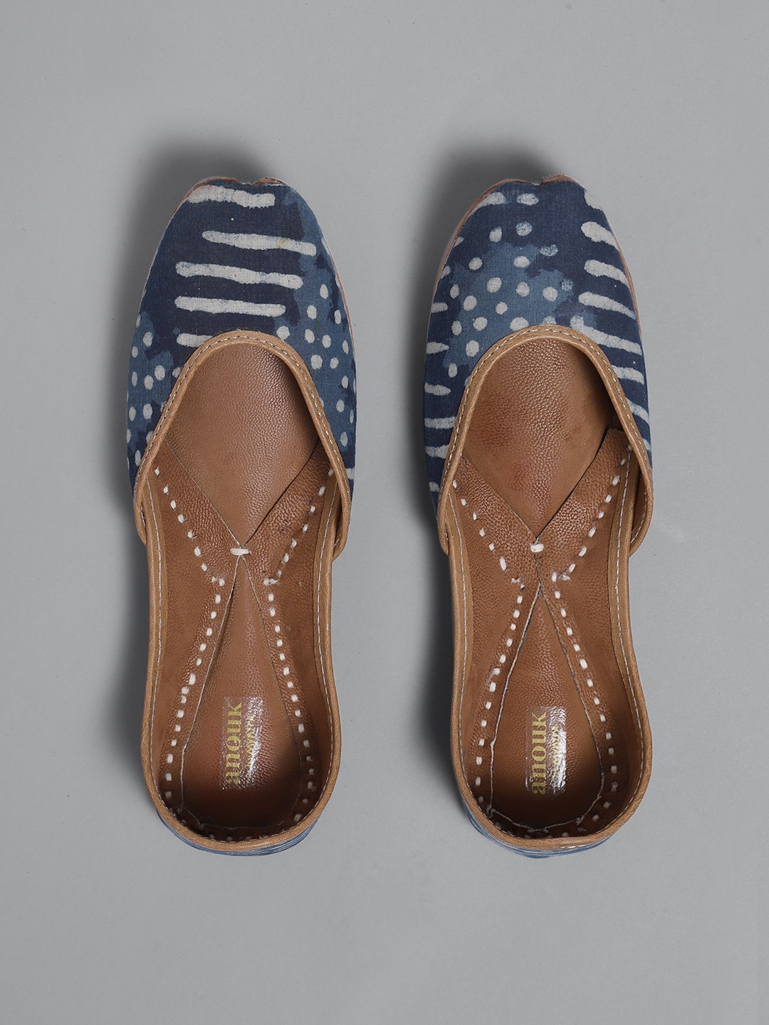 mojaris myntra