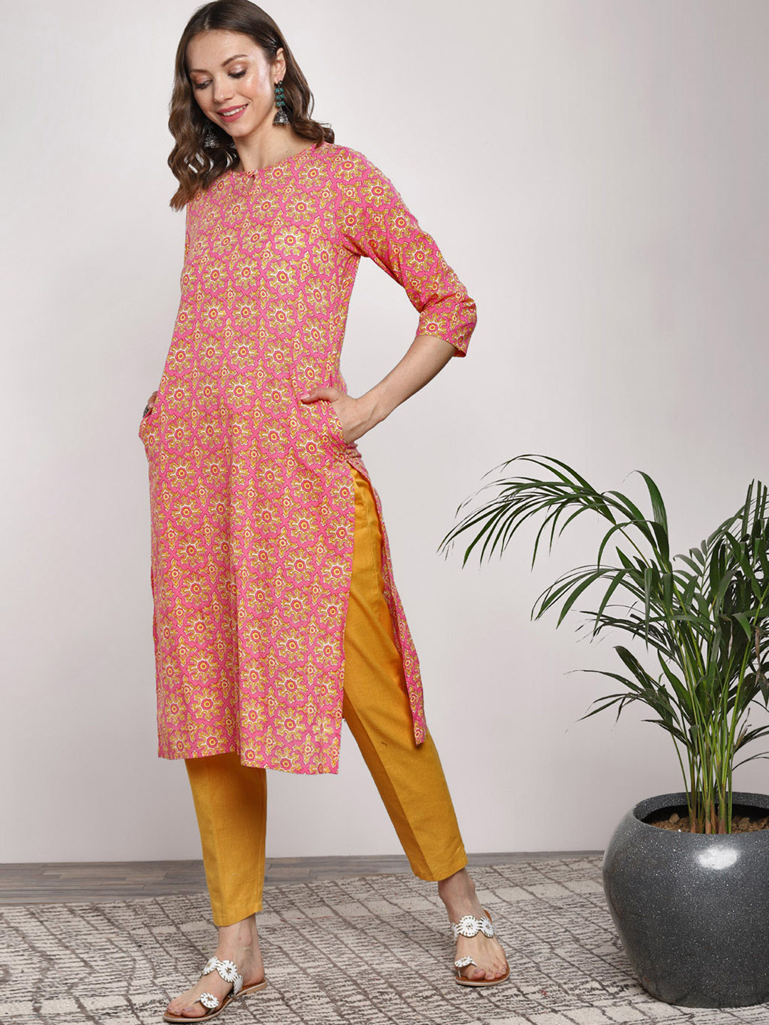 Buy Sangria Women Pink Printed Straight Kurta Kurtas for Women