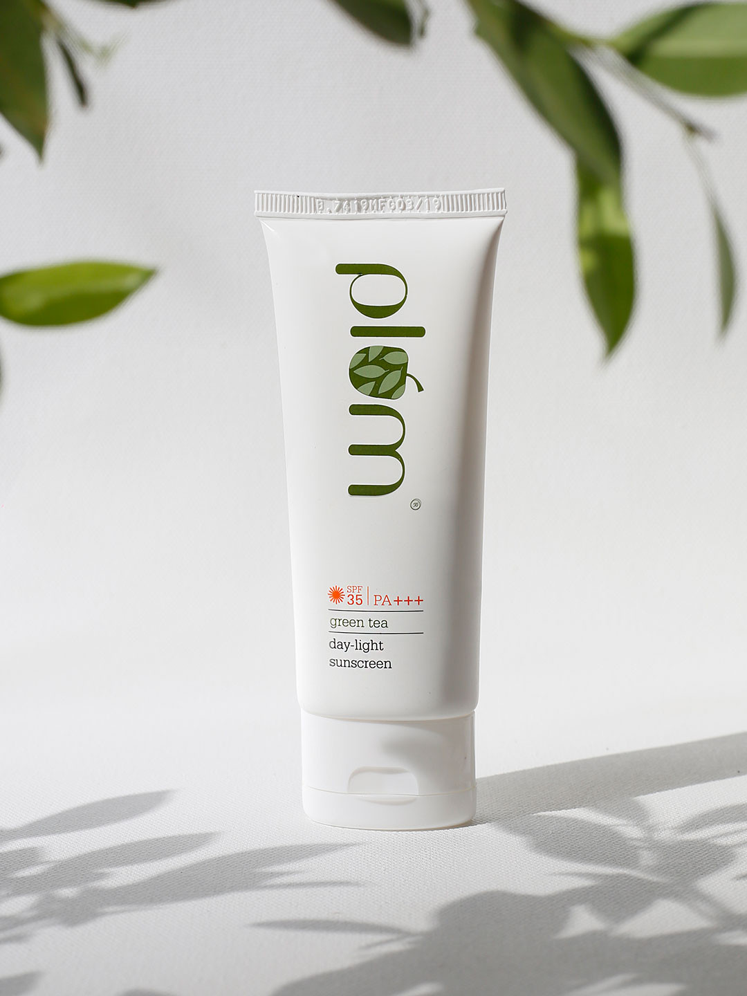 Buy Plum Green Tea Day Light Broad Spectrum Sunscreen Gel SPF 35 PA