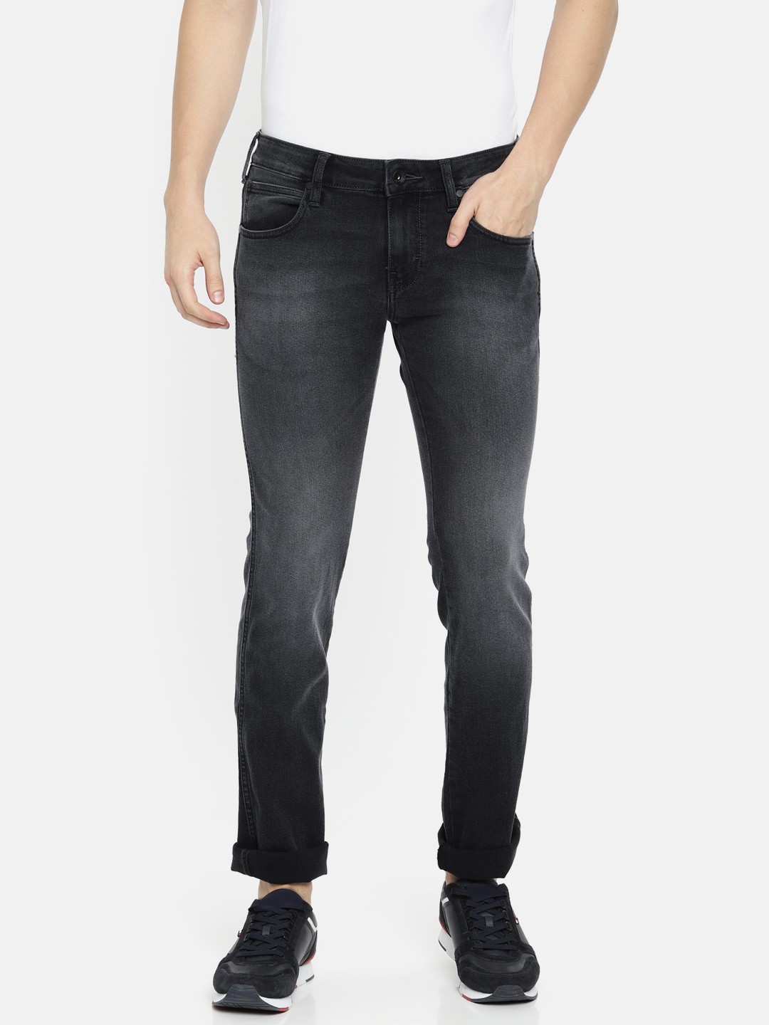 Buy Wrangler Men Black Skanders Slim Fit Low Rise Clean Look ...