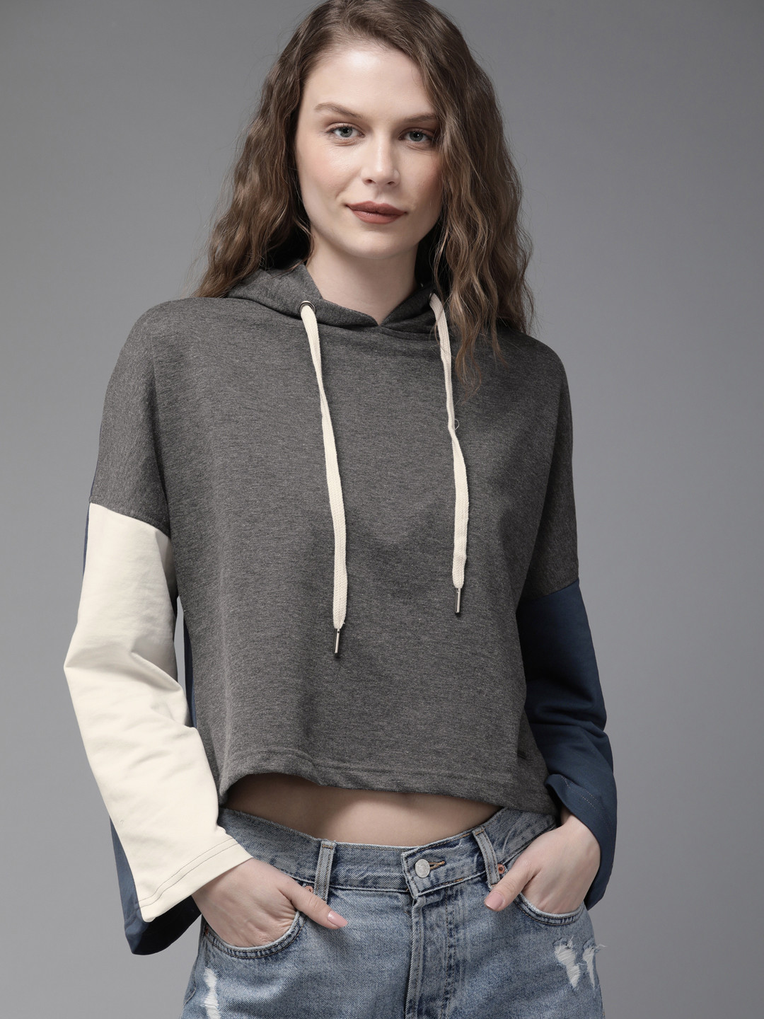 Buy The Roadster Lifestyle Co Women Charcoal Grey Solid Hooded Cropped