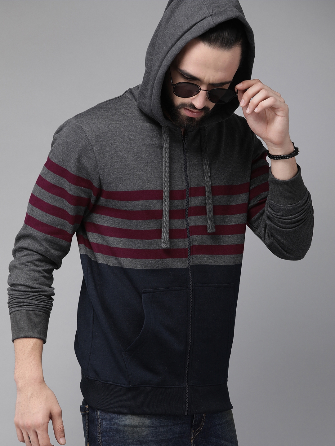 Buy The Roadster Lifestyle Co Men Navy Blue And Grey Colourblocked Hooded Sweatshirt Sweatshirts 