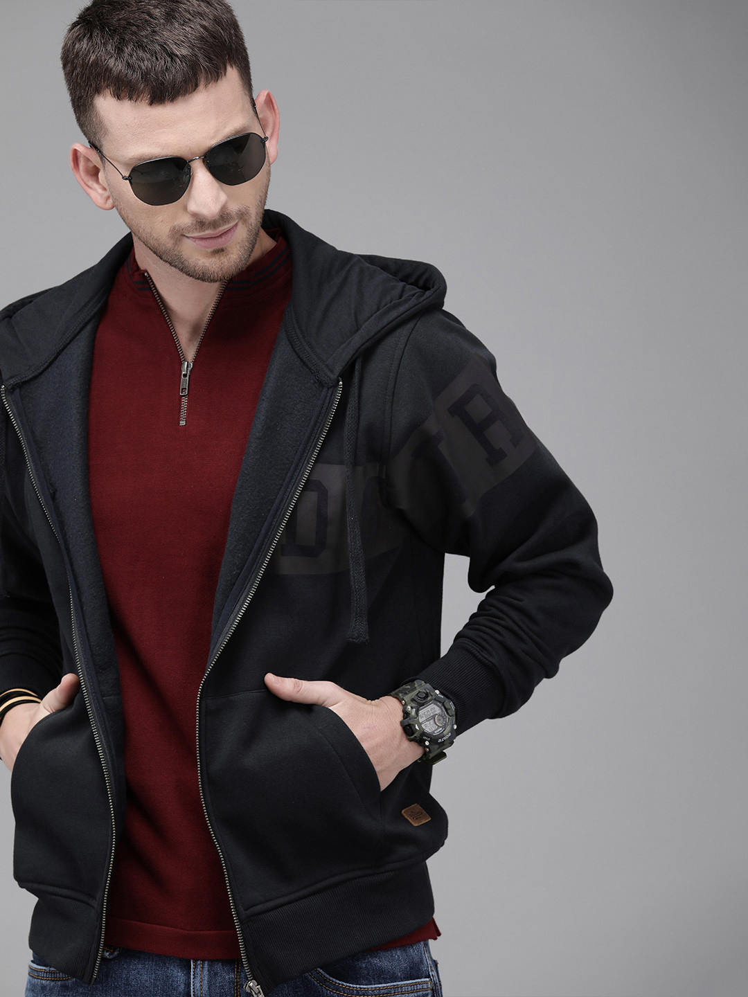 roadster men blue printed hooded sweatshirt