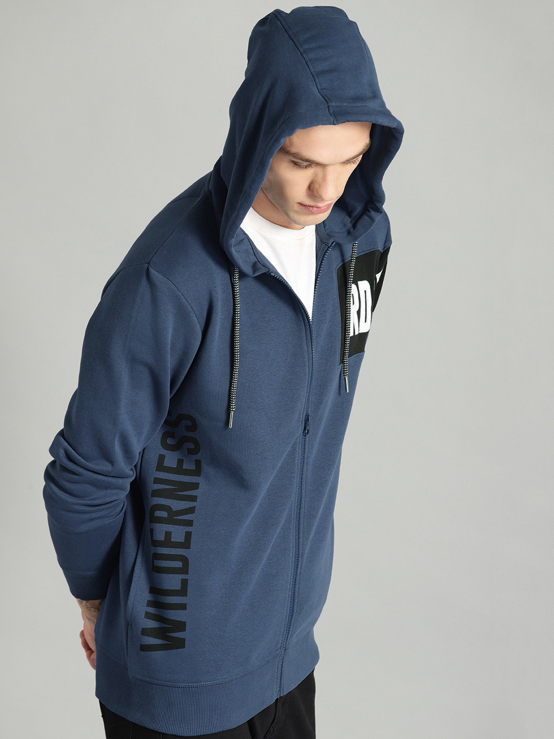 roadster men blue printed hooded sweatshirt