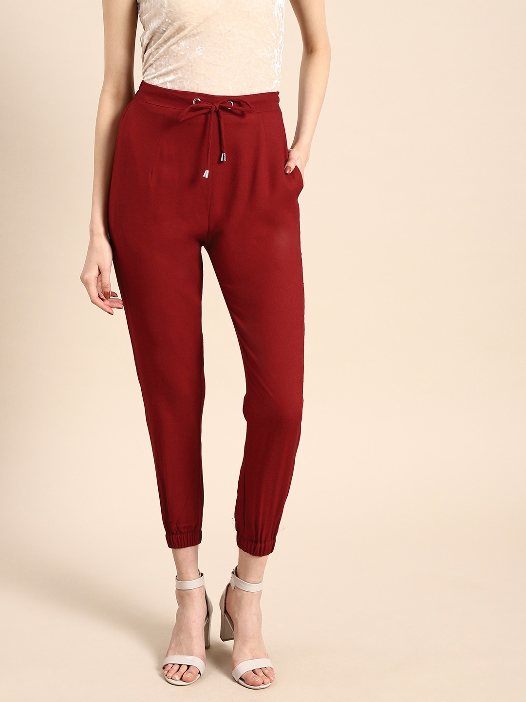 maroon joggers women