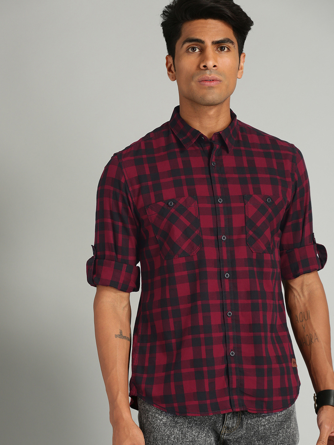 Buy The Roadster Lifestyle Co Men Red & Black Checked Casual Shirt - Shirts for Men 9951355 | Myntra