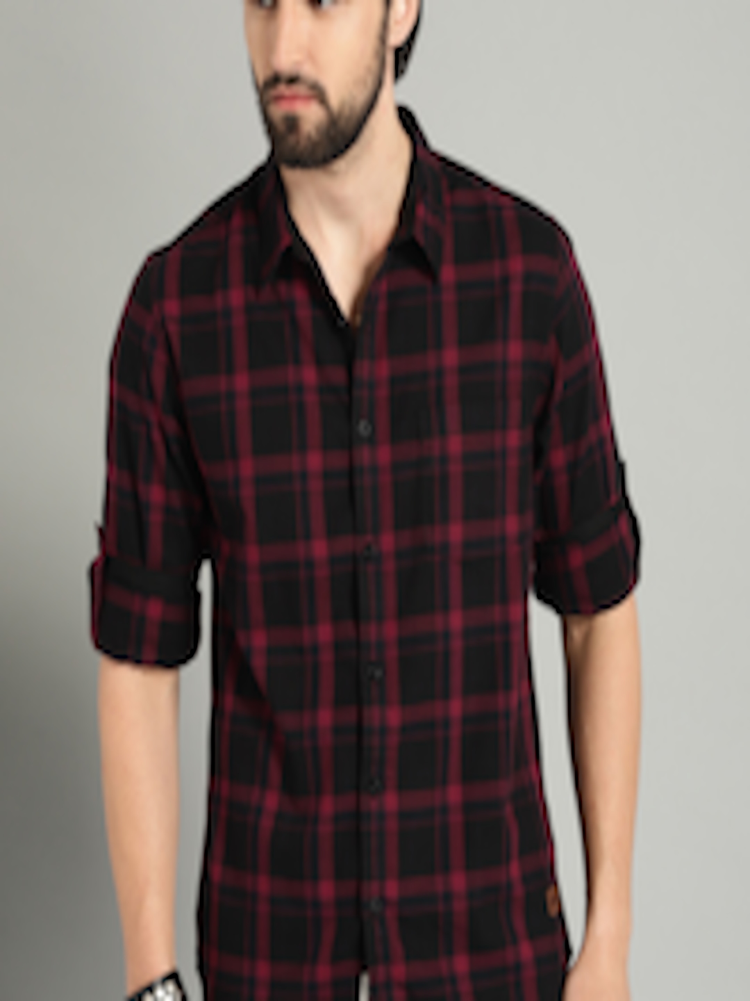 Buy The Roadster Lifestyle Co Men Black & Red Regular Fit Checked ...