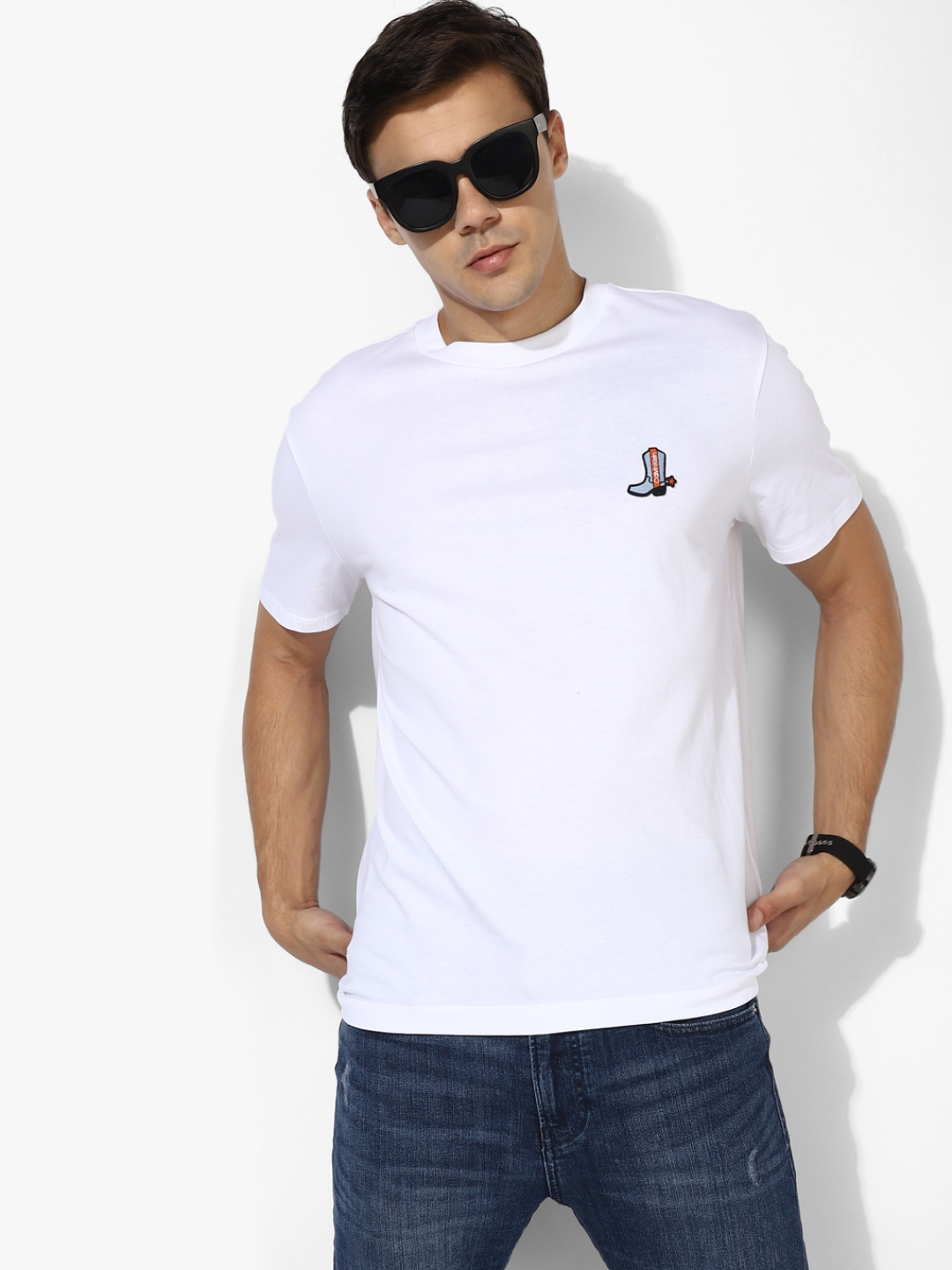 Buy White Solid Regular Fit Round Neck T Shirt - Tshirts for Men ...