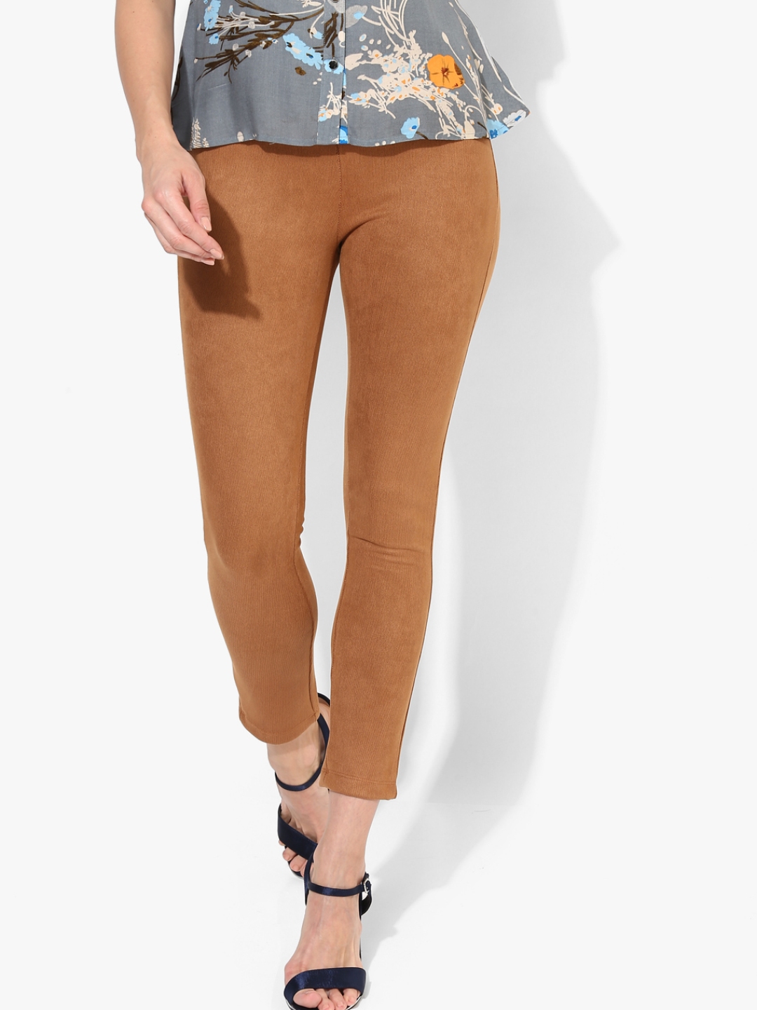 jeggings below 200