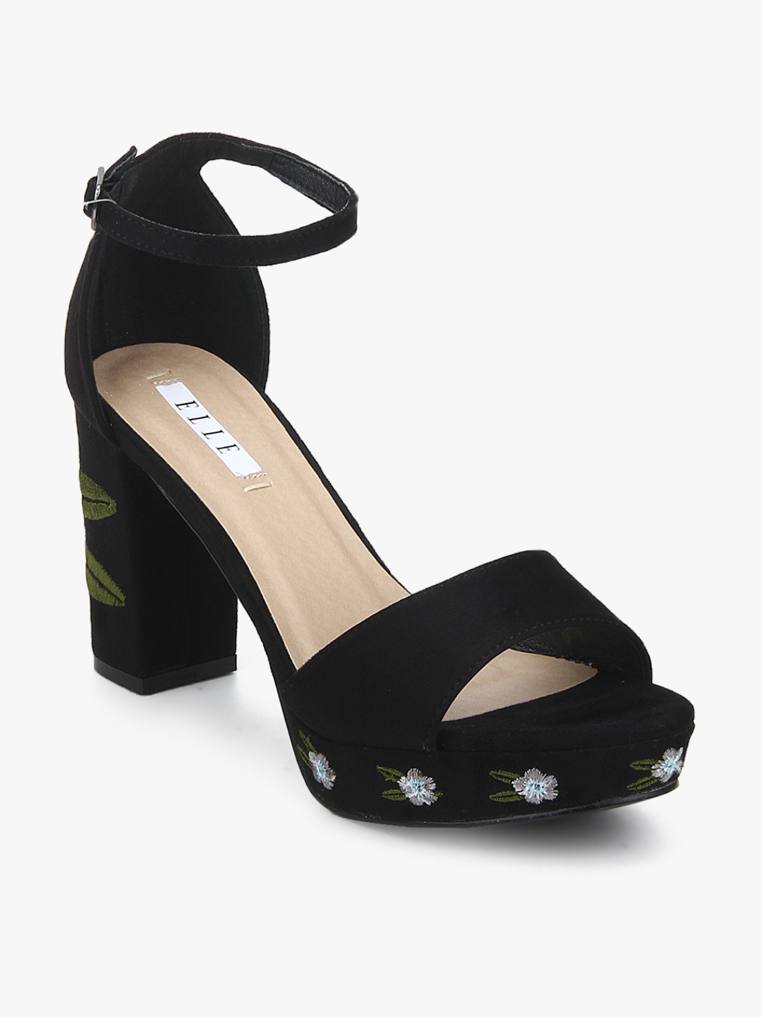 black pumps myntra