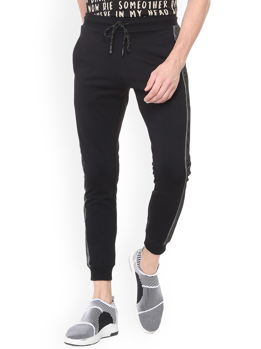 joggers on flipkart