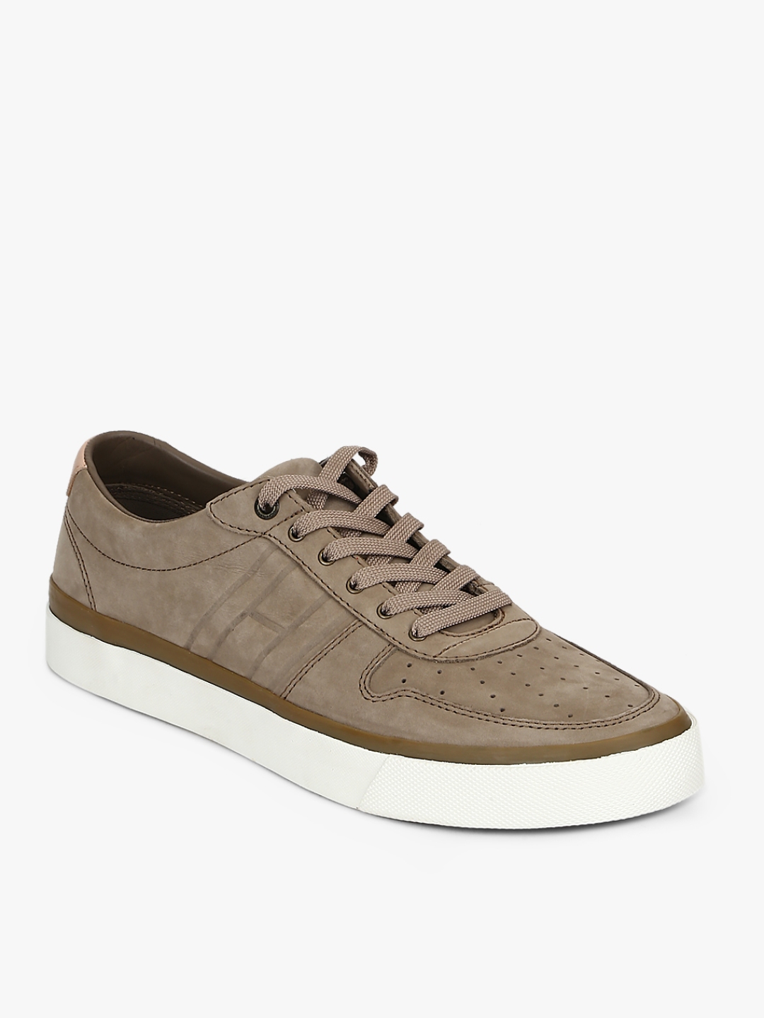 styling brown sneakers