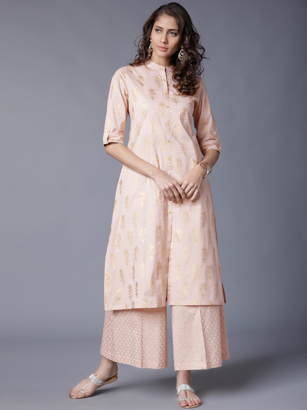 Women Peach-Coloured & Golden Woven Kurta Set