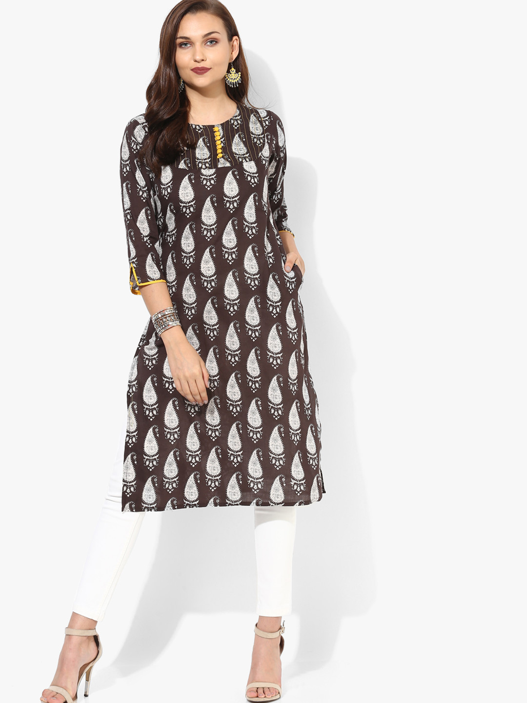 Women Red Geometrical Printed Round Neck 3/4Th Sleeve Kurta With Cigratte Pant