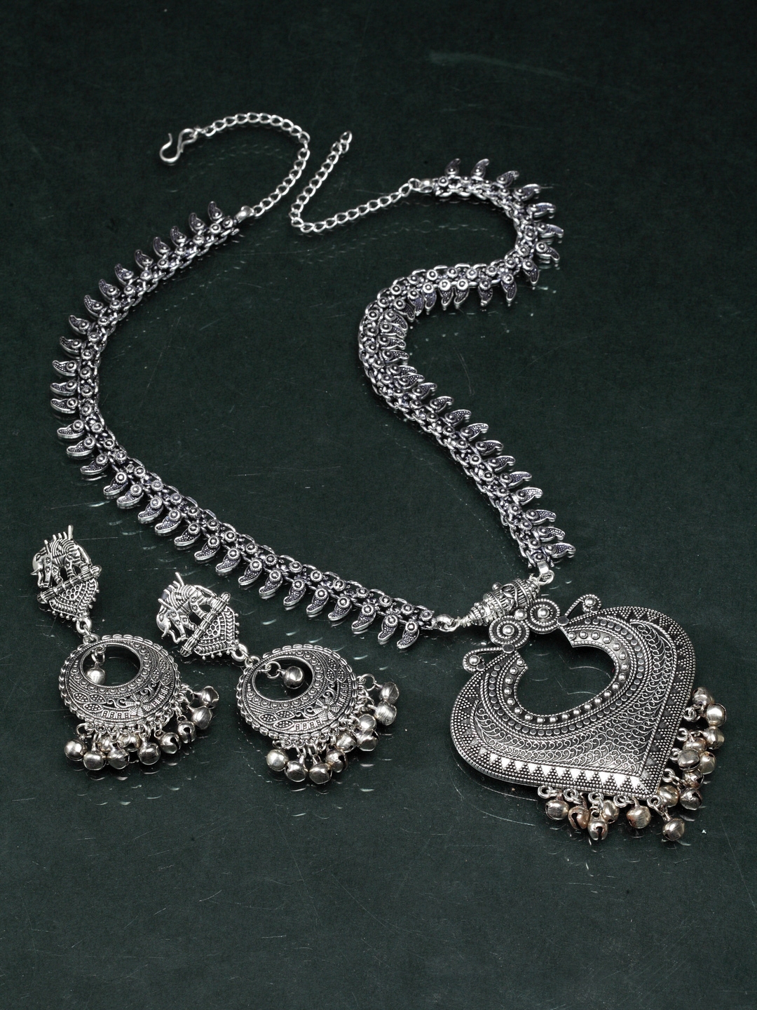 Buy Moedbuille Handcrafted Ethnic Antique Design Oxidised Jewellery Set - Jewellery Set for