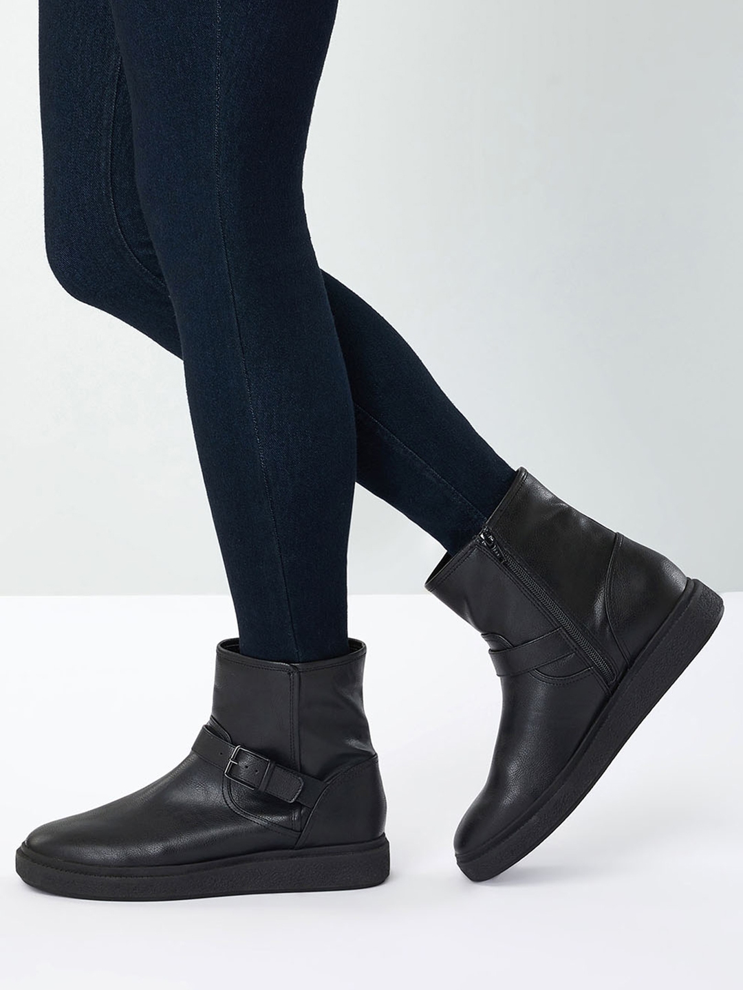 womens flat boots size 9