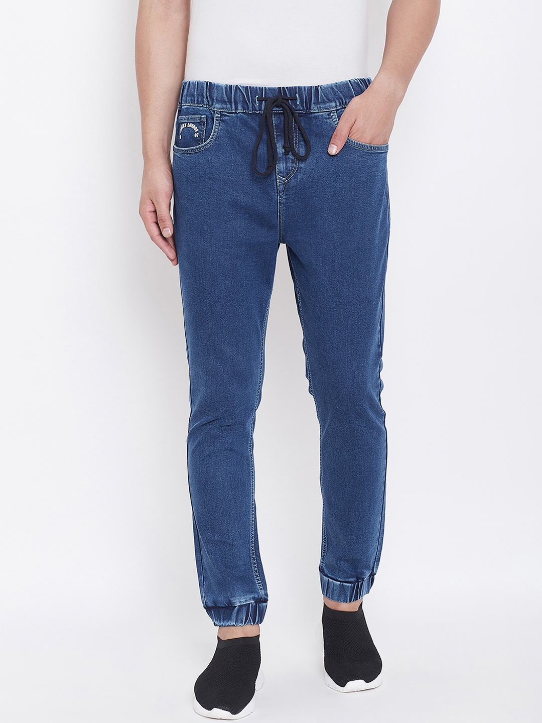 jogger pants myntra