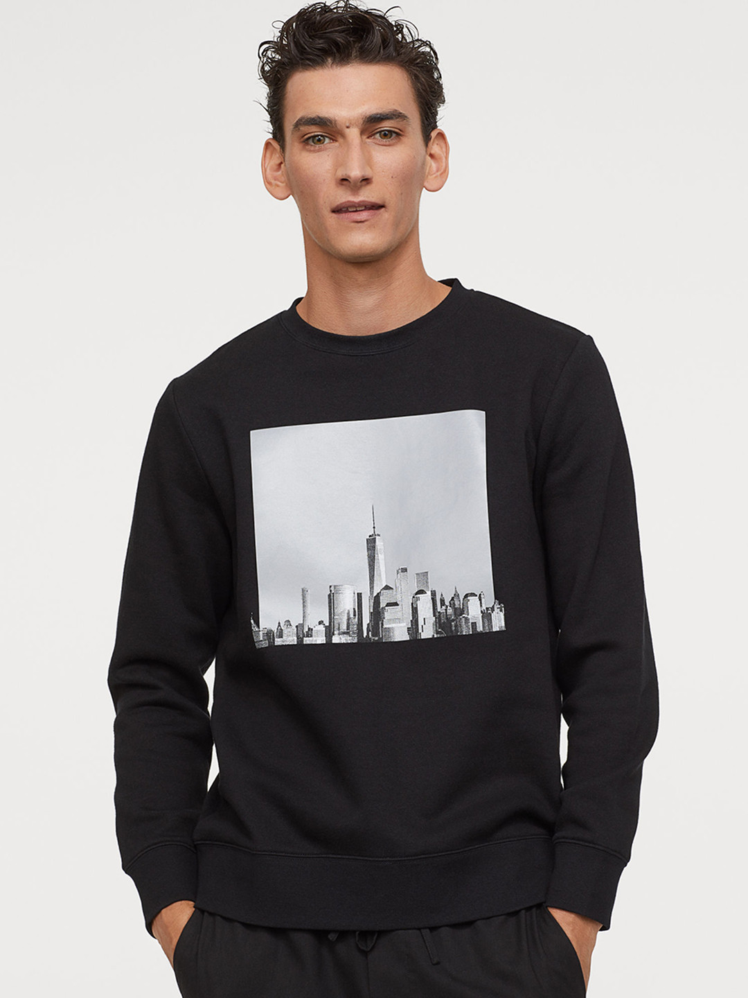 Buy H&M Men Black Printed Sweatshirt Sweatshirts for Men 10929392