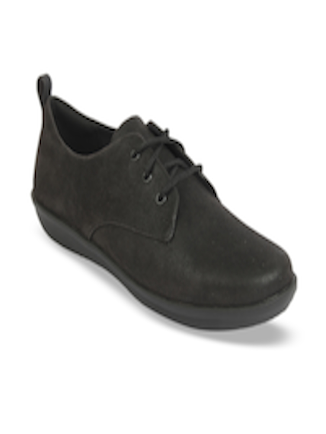 Buy Clarks Women Black Sneakers - Casual Shoes for Women 11169290 | Myntra