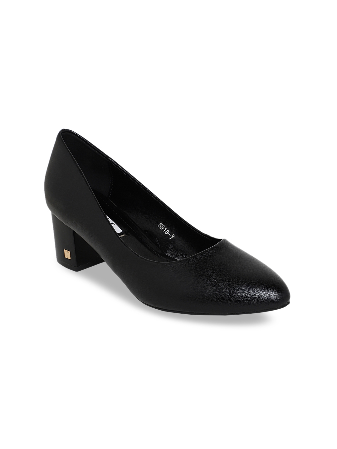 black pumps myntra