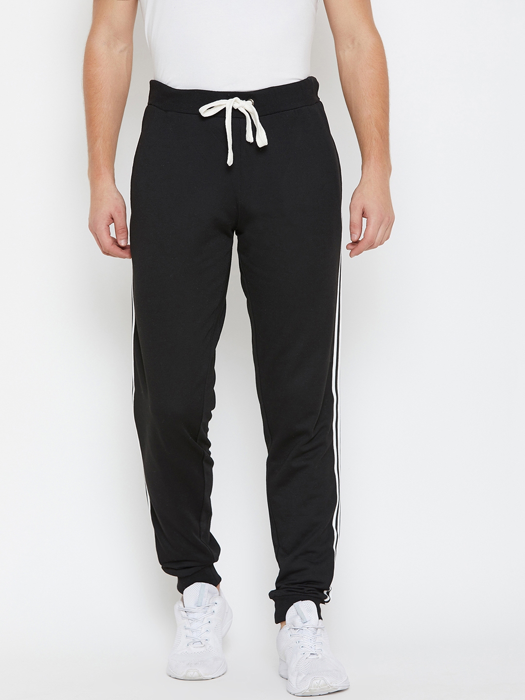 joggers on flipkart