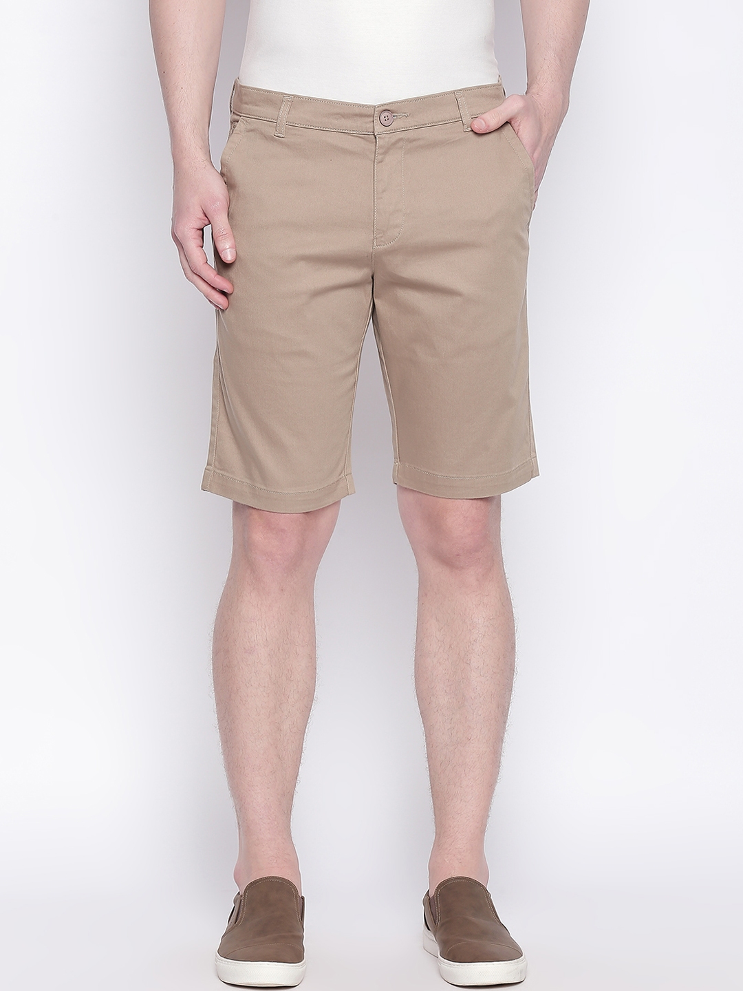 Buy GIORDANO Men Khaki Solid Slim Fit Regular Shorts - Shorts for Men ...