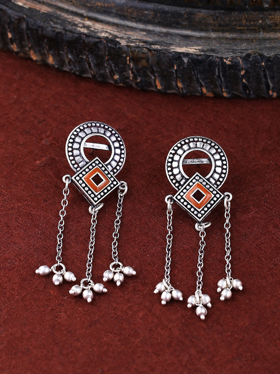 studio voylla earrings