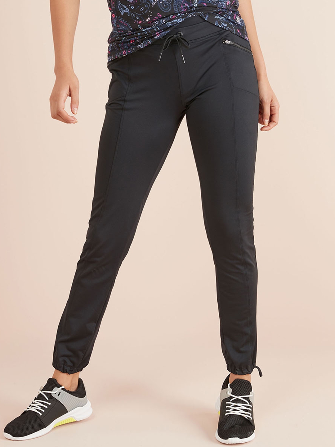 black skin tight joggers