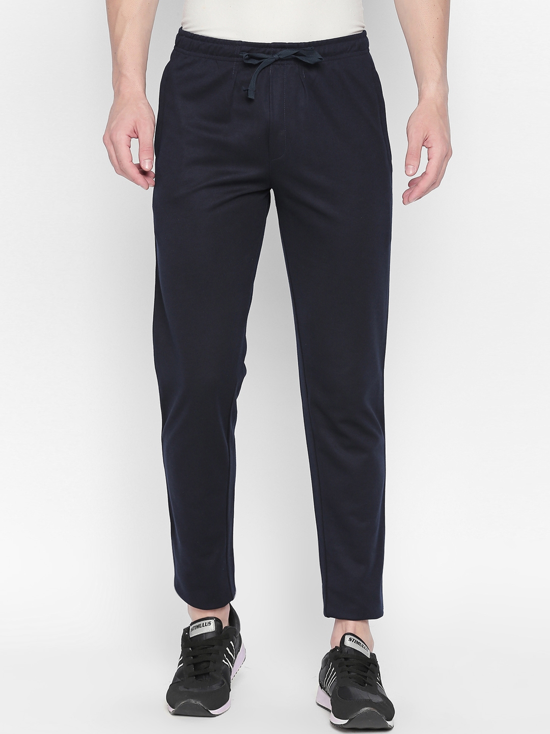 avoq track pants
