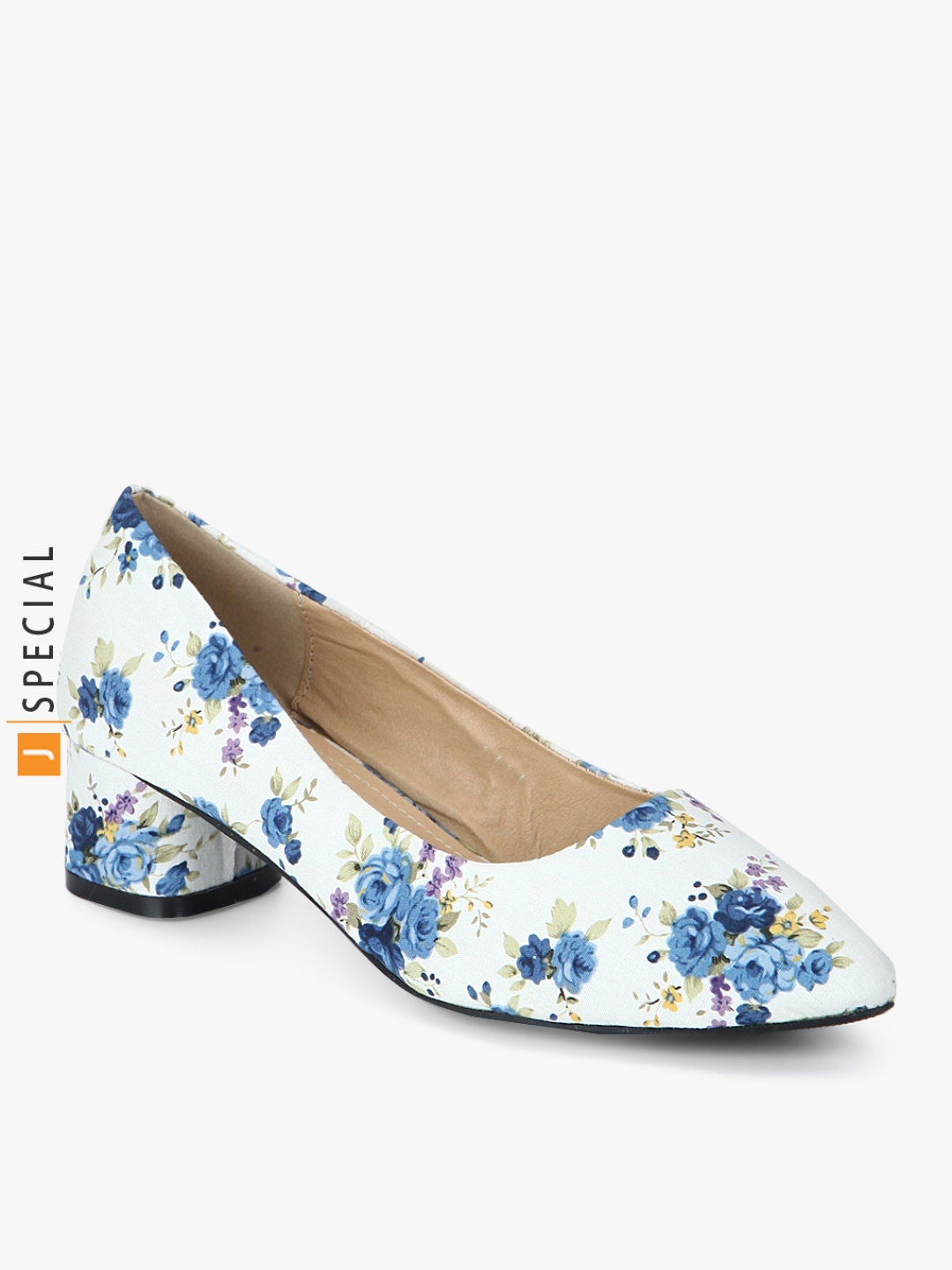 white pointed toe shoes
