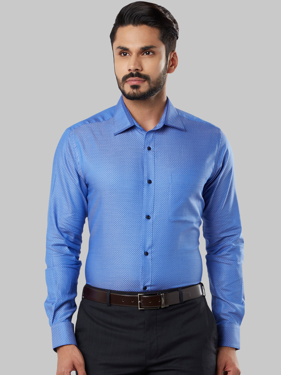 women's fitted tops with sleeves