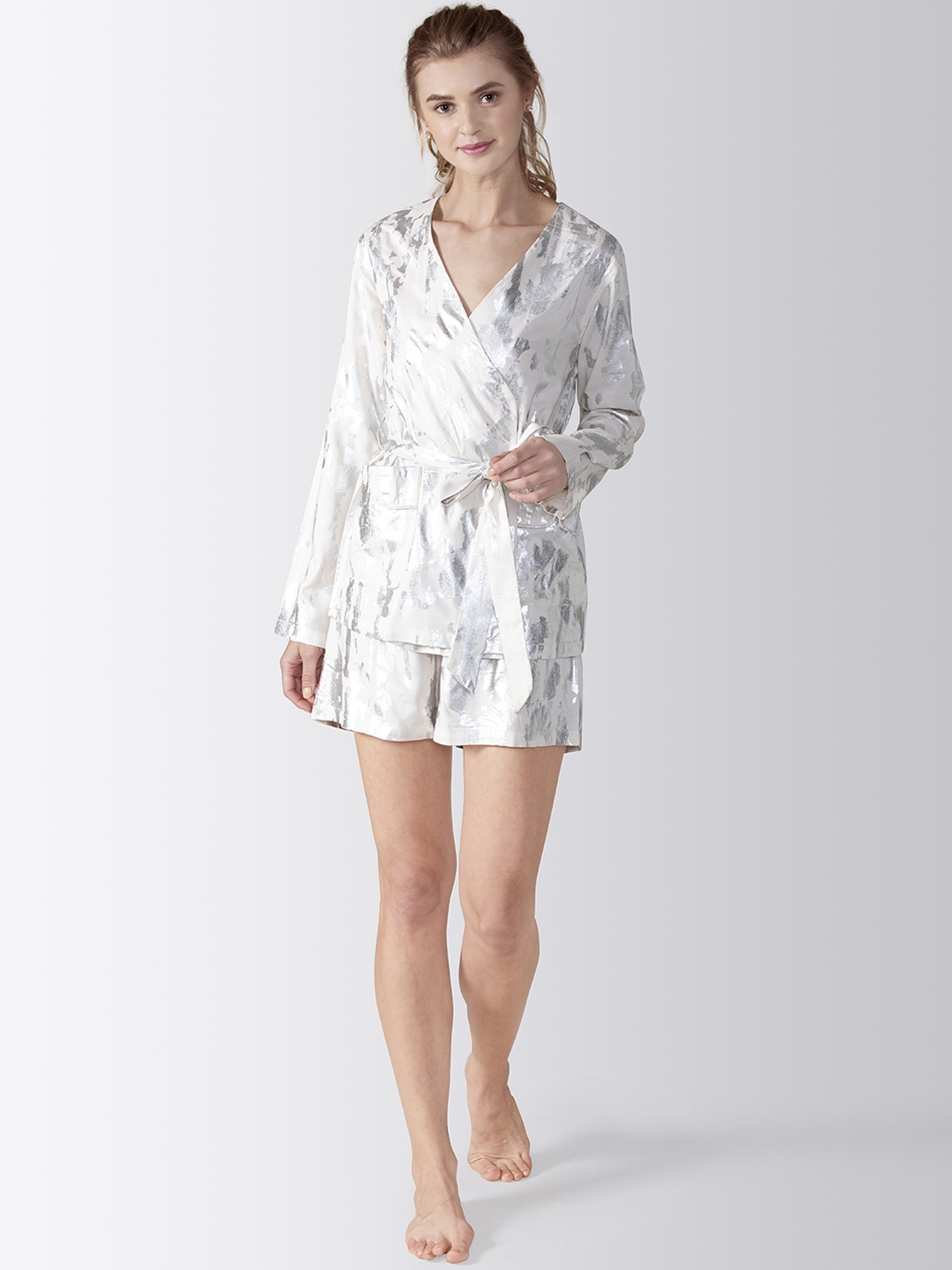 sleeveless top and shorts night suit
