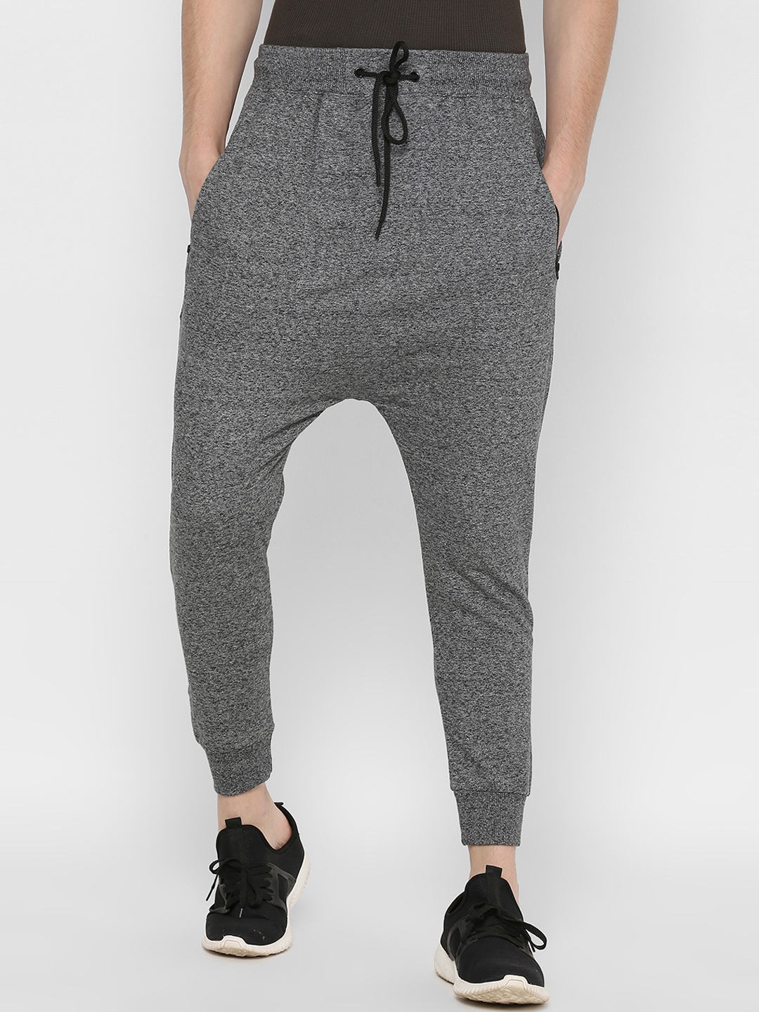 skult by shahid kapoor track pants