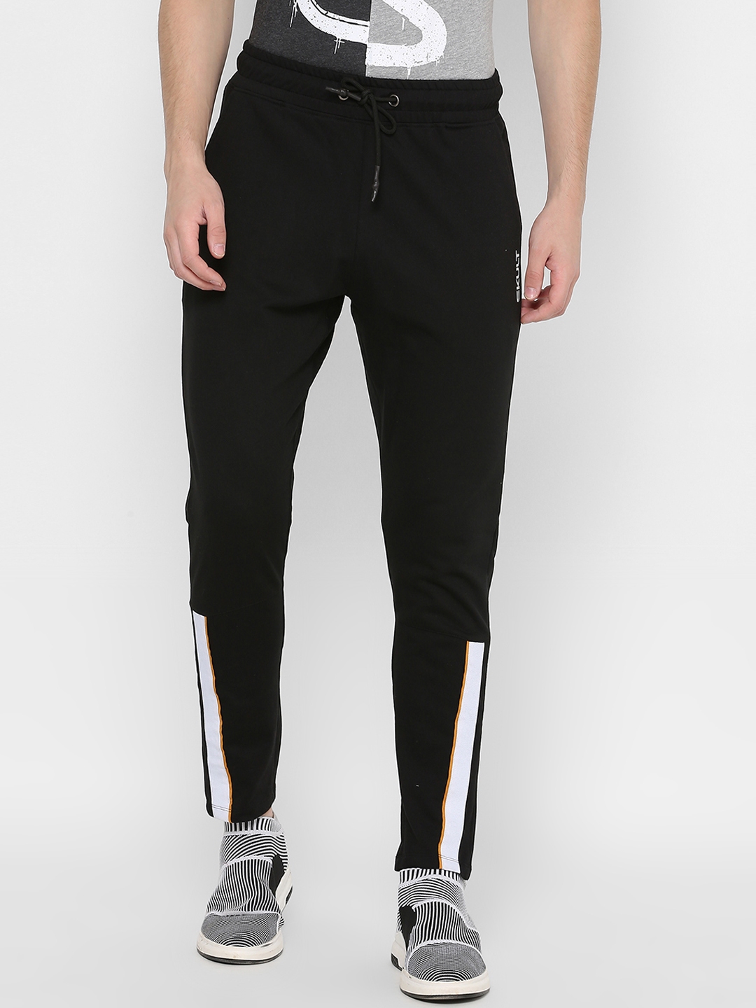 skult by shahid kapoor track pants