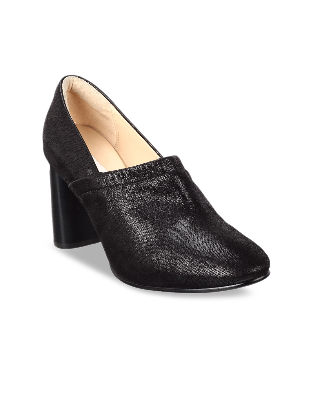 clarks round toe pumps