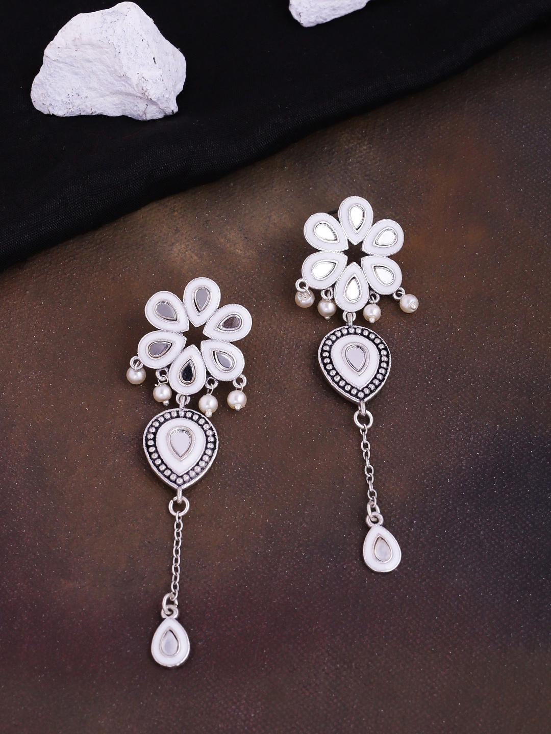studio voylla earrings