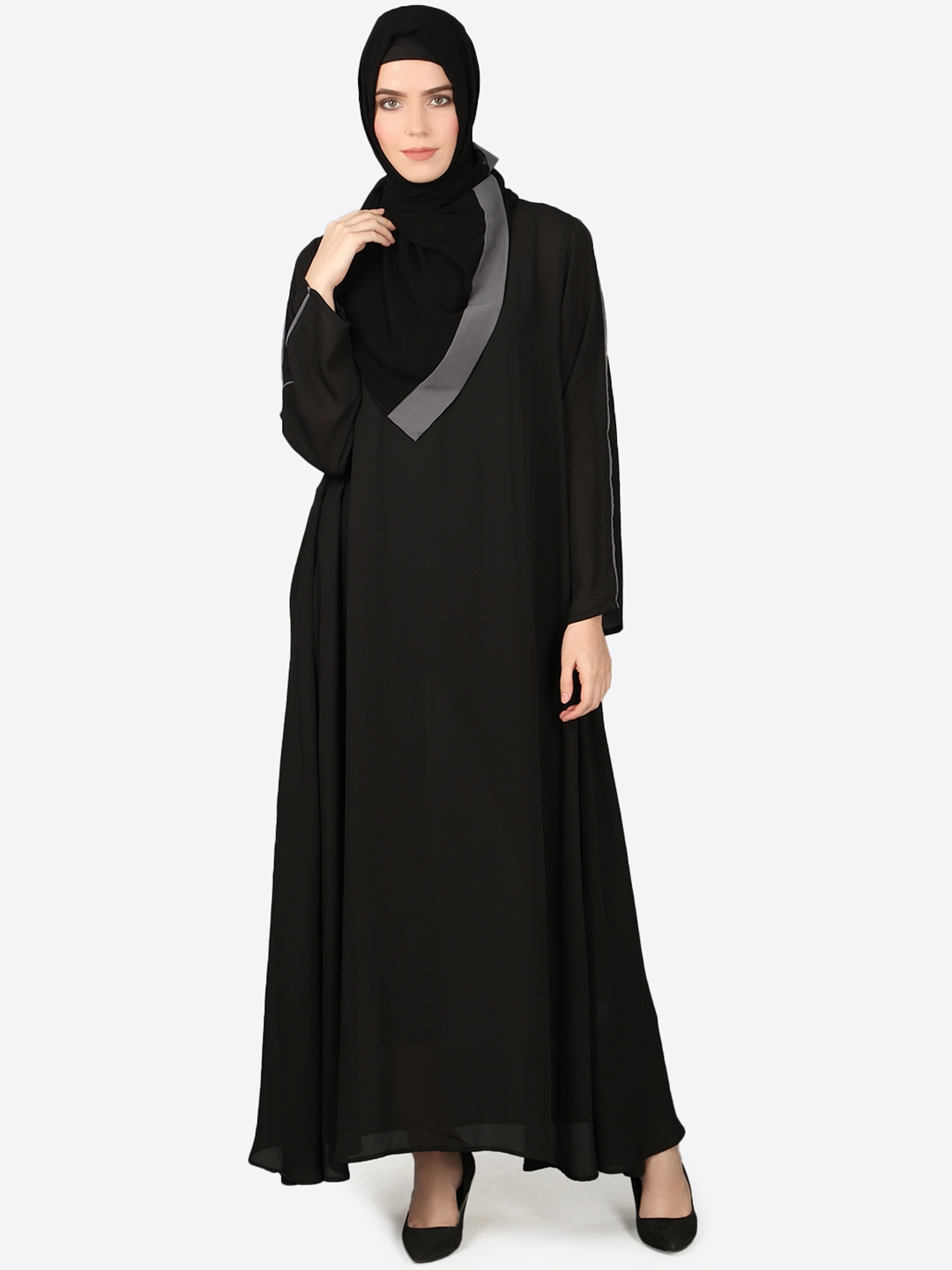 Buy NAZNEEN Women Black Solid Abaya With Hijab - Burqas for Women 10352759 | Myntra
