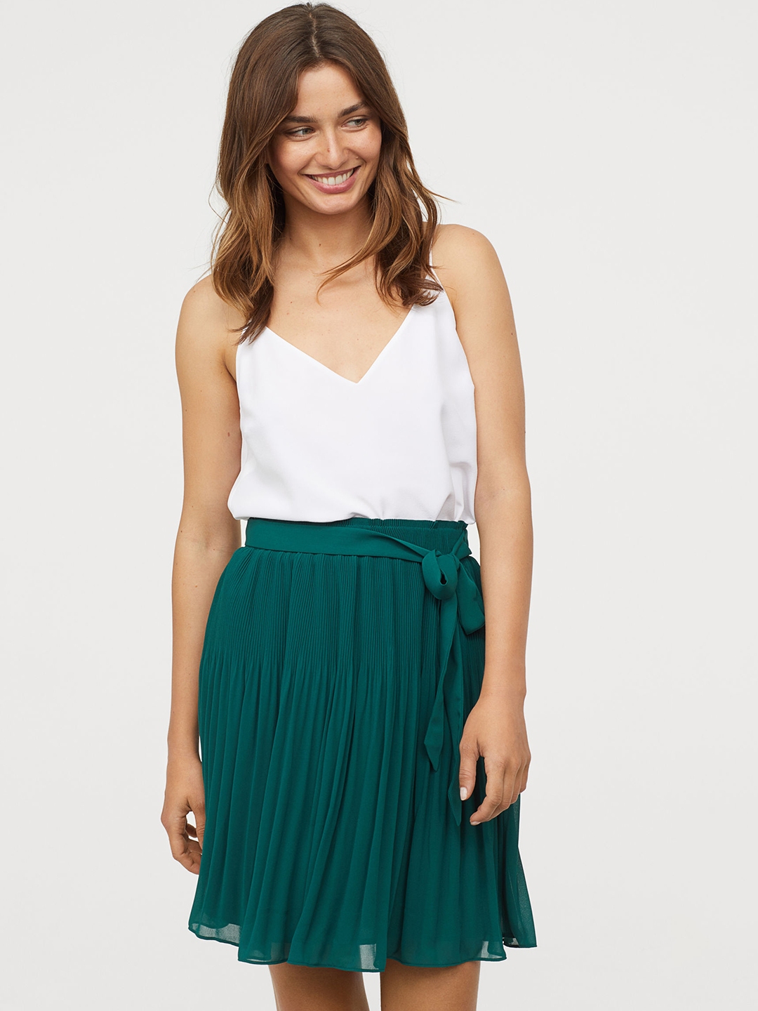 h and m green skirt