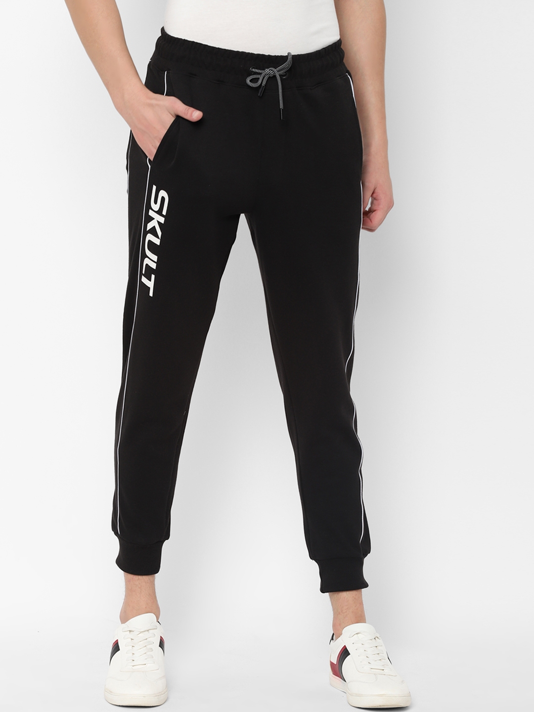 skult by shahid kapoor track pants