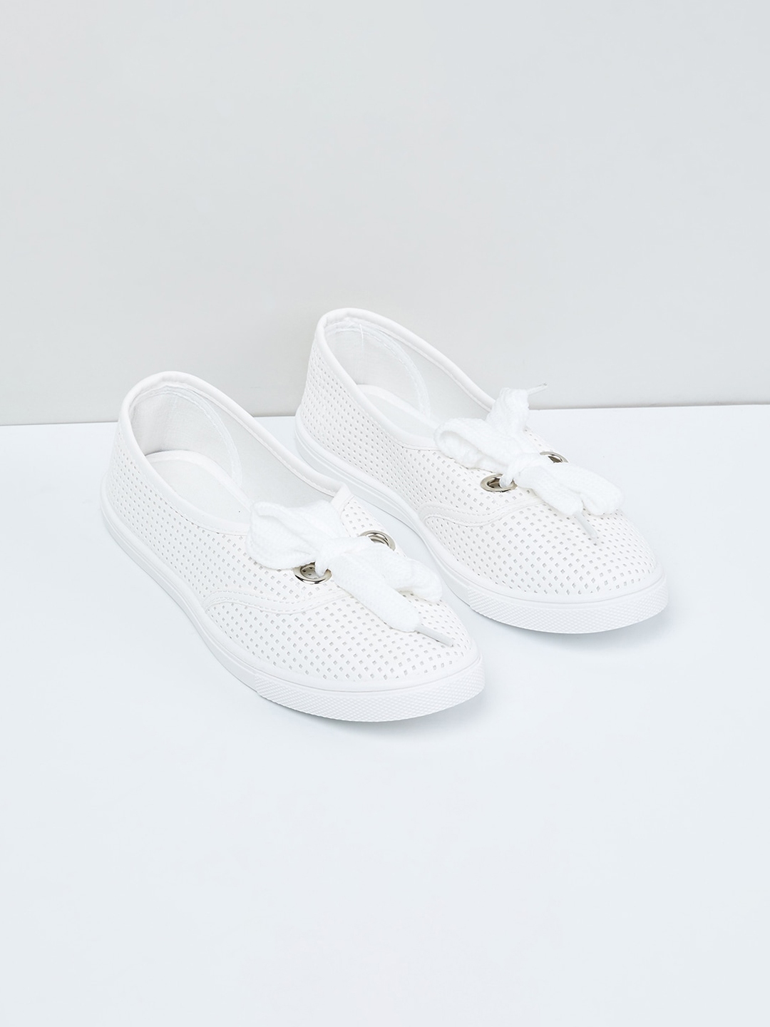 max fashion white sneakers