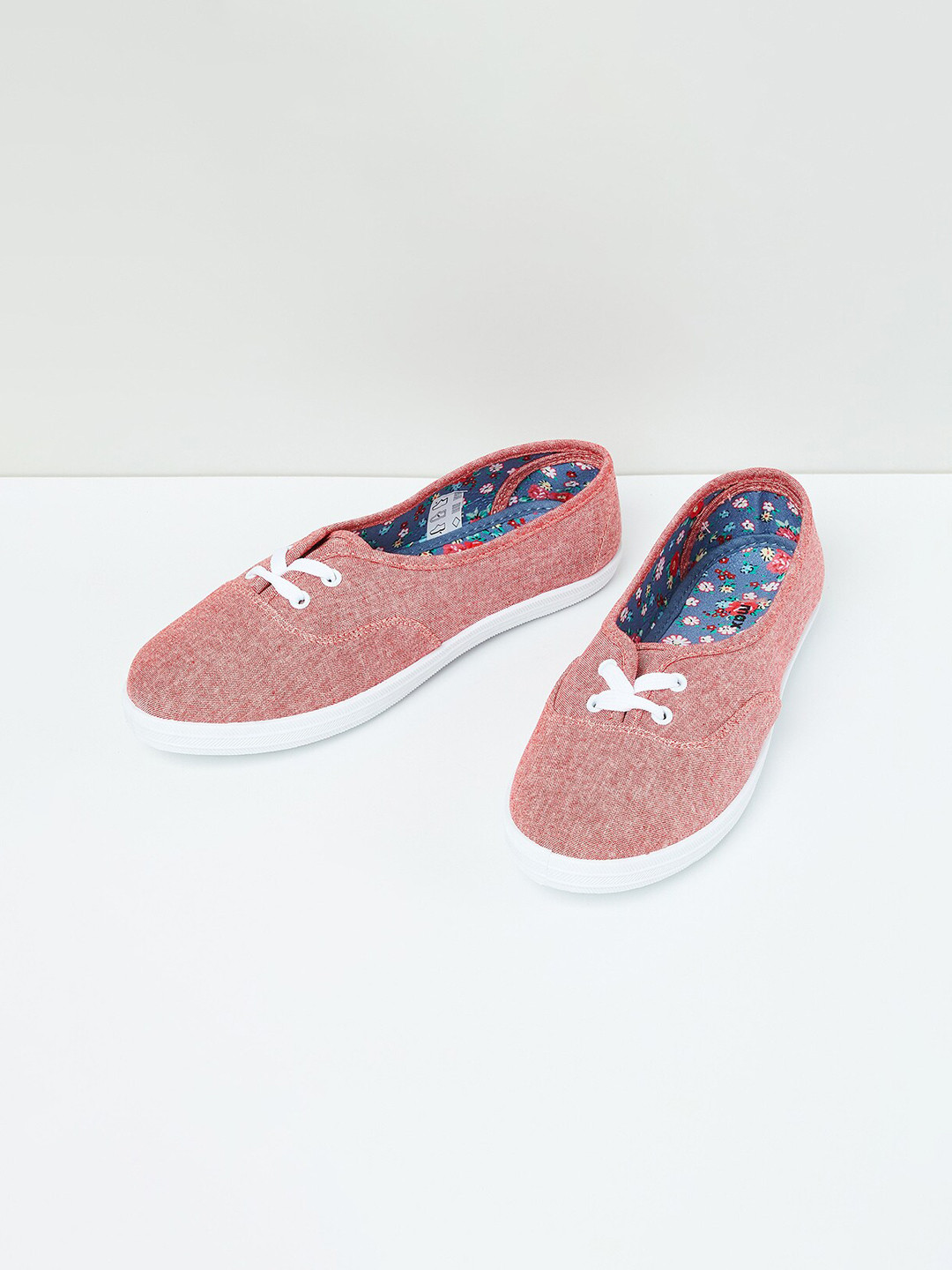 max shoes for women